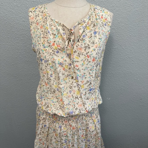 Lauren Ralph Lauren Tiered Dainty Floral Dress Size 4 Cotton Blend - Picture 3 of 8